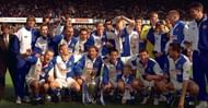 The title-winning team's photo with the Premier League Trophy